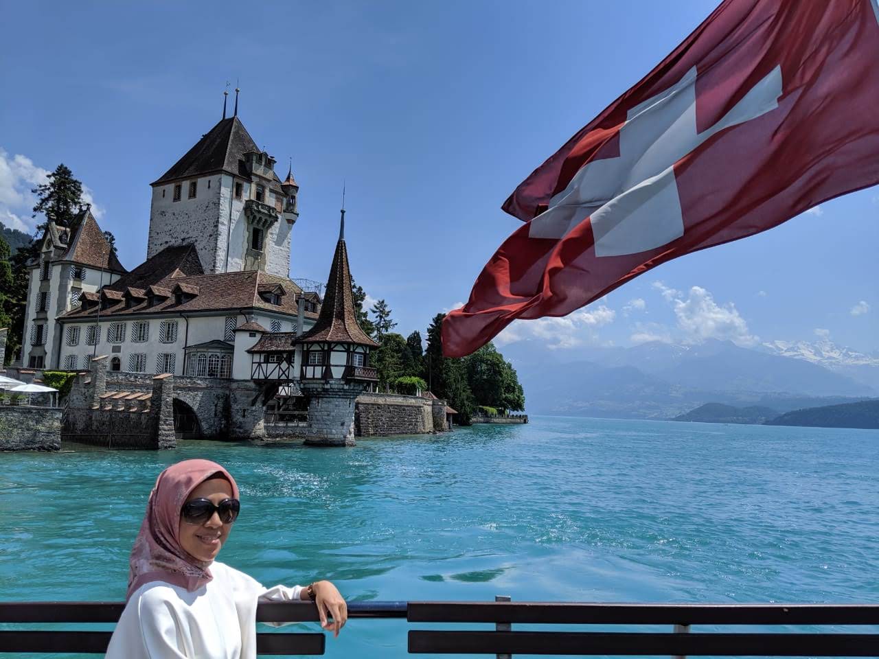 Exploring Lake Thun, Spiez, and Interlaken: A Relaxed Day in the Bernese Oberland